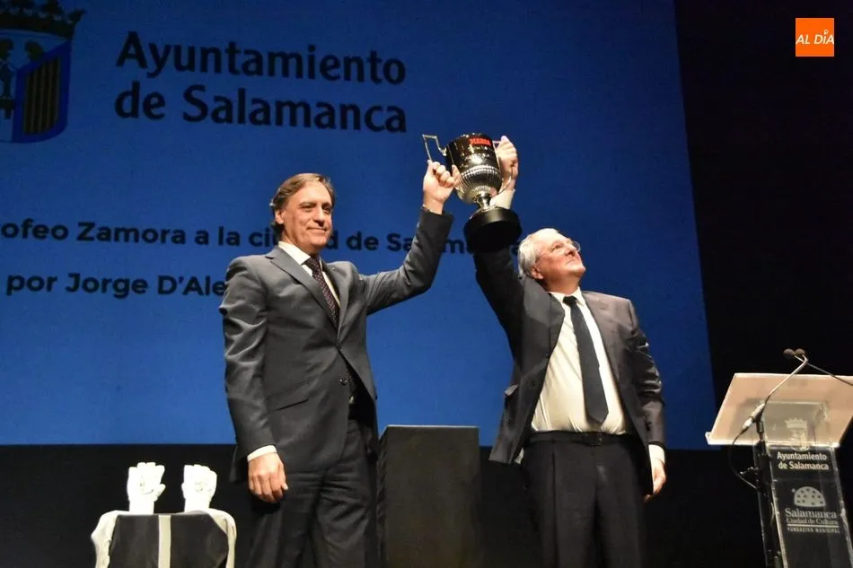 Foto 2 - Jorge D&rsquo;Alessandro presenta ante toda Salamanca su Trofeo Zamora
