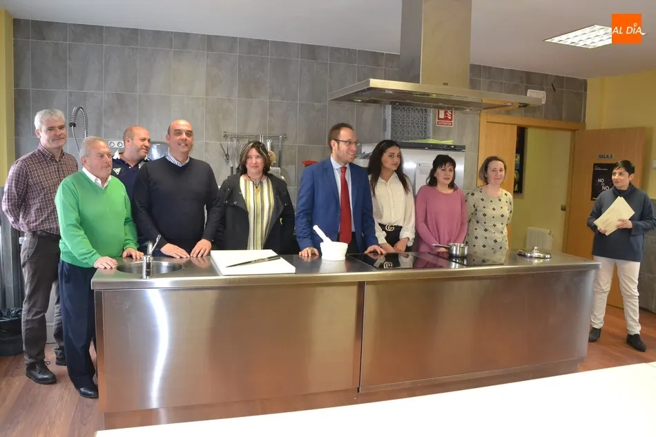 Entregados los diplomas del curso de elaboración de tapas y pinchos  