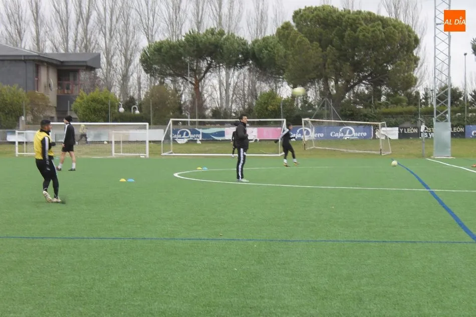 Foto 9 - El Salamanca UDS prepara el partido con el Bilbao Athletic sin Jehu, Serrano y Ubis
