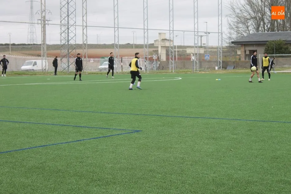 Foto 2 - El Salamanca UDS prepara el partido con el Bilbao Athletic sin Jehu, Serrano y Ubis