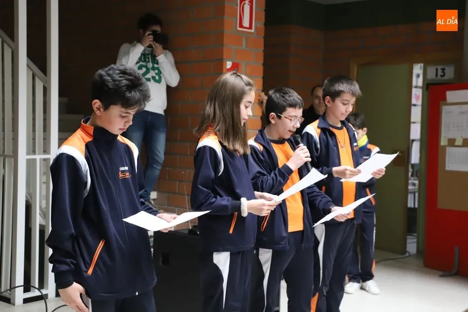 Foto 4 - Canciones para celebrar el D&iacute;a de la Paz en el colegio Antonio Machado