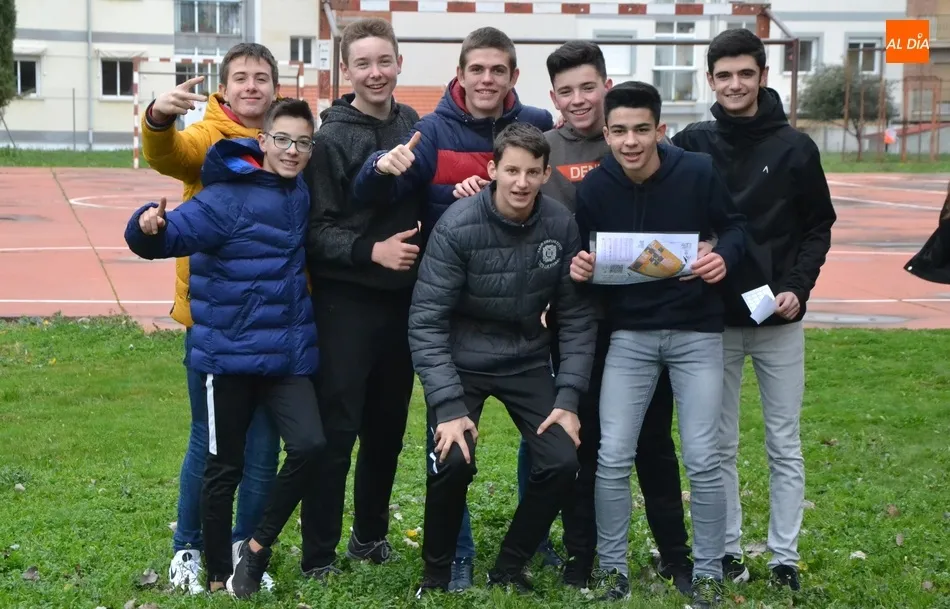 Los alumnos del Fray profundizan en la jardinería y la orientación en su Día de la Convivencia  