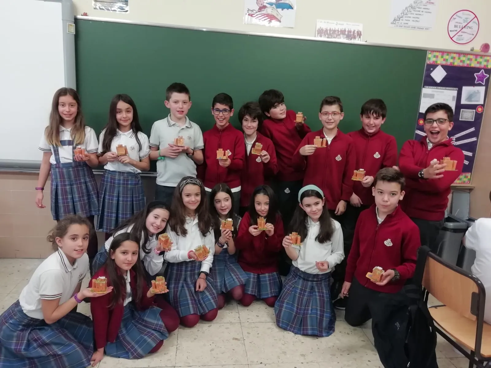 Foto 11 - El San Juan Bosco celebra el D&iacute;a de la Paz, &lsquo;visita&rsquo; Escocia y viaja al Museo de Automoci&oacute;n  