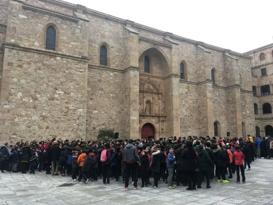 Foto 3 - D&iacute;a &lsquo;Por la Paz y No Violencia&rsquo; en el Colegio Calasanz  