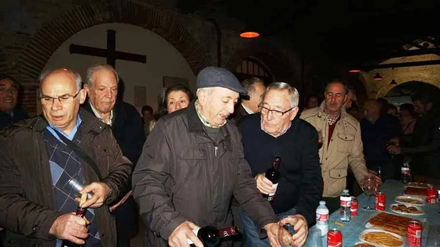 Foto 3 - El alcalde de Salamanca se une al D&iacute;a del socio y del jubilado de la empresa Mirat