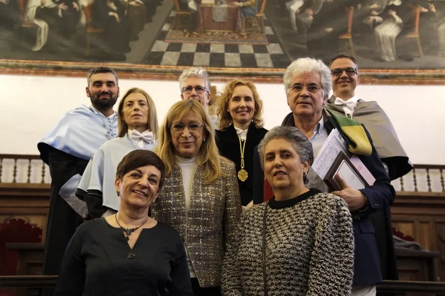 Foto 2 - Reconocimiento de la UPSA a estudiantes, profesores y empleados en la festividad de Santo Tom&aacute;s de ...