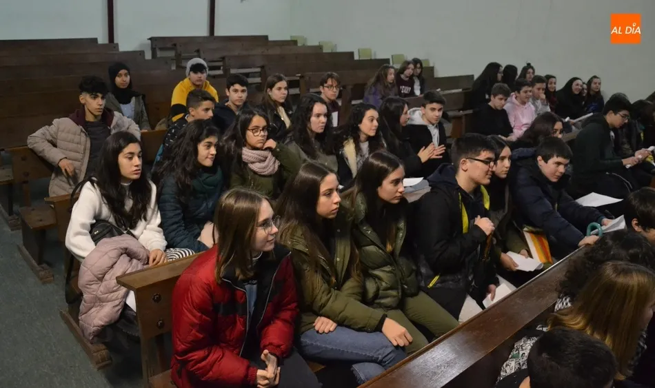 Foto 6 - El IES Fray Diego recibe a la secci&oacute;n biling&uuml;e del IES Sierra de Santa B&aacute;rbara de Plasencia  