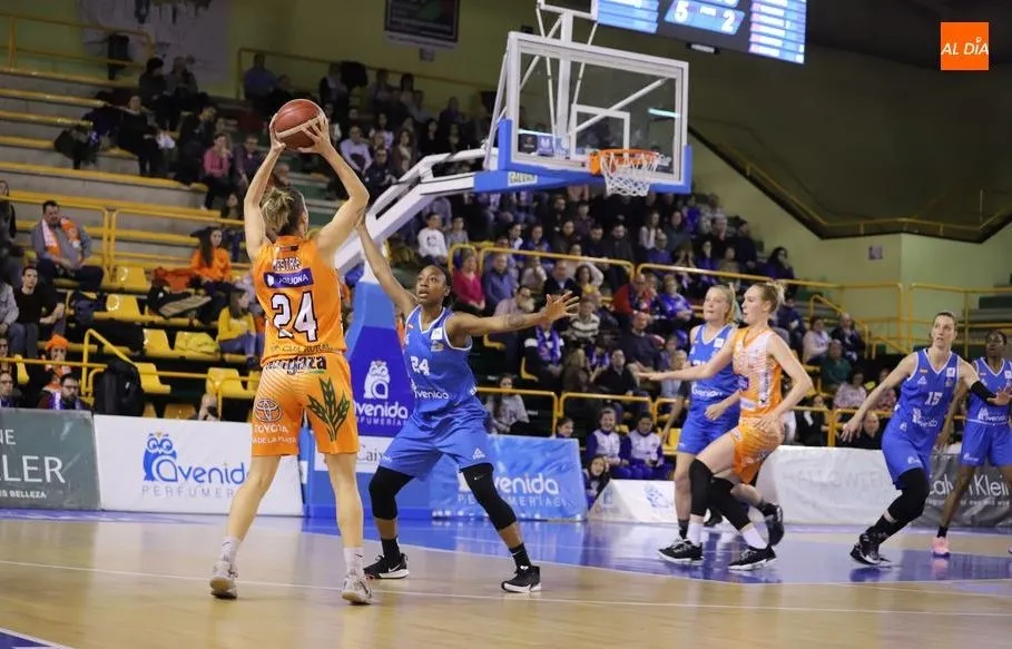 Un momento del choque / Lydia González