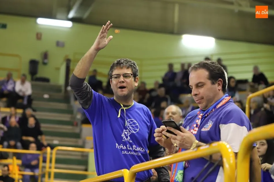Foto 7 - El Perfumer&iacute;as Avenida vence al Zamarat y se marcha l&iacute;der al par&oacute;n (96-52)