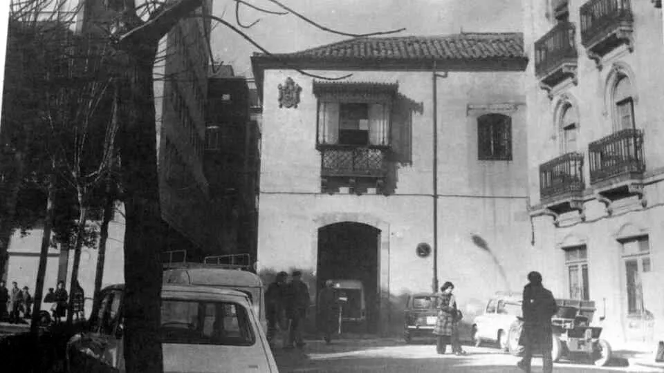 Foto 2 - La plaza de los Bandos, una de las m&aacute;s antiguas de la ciudad