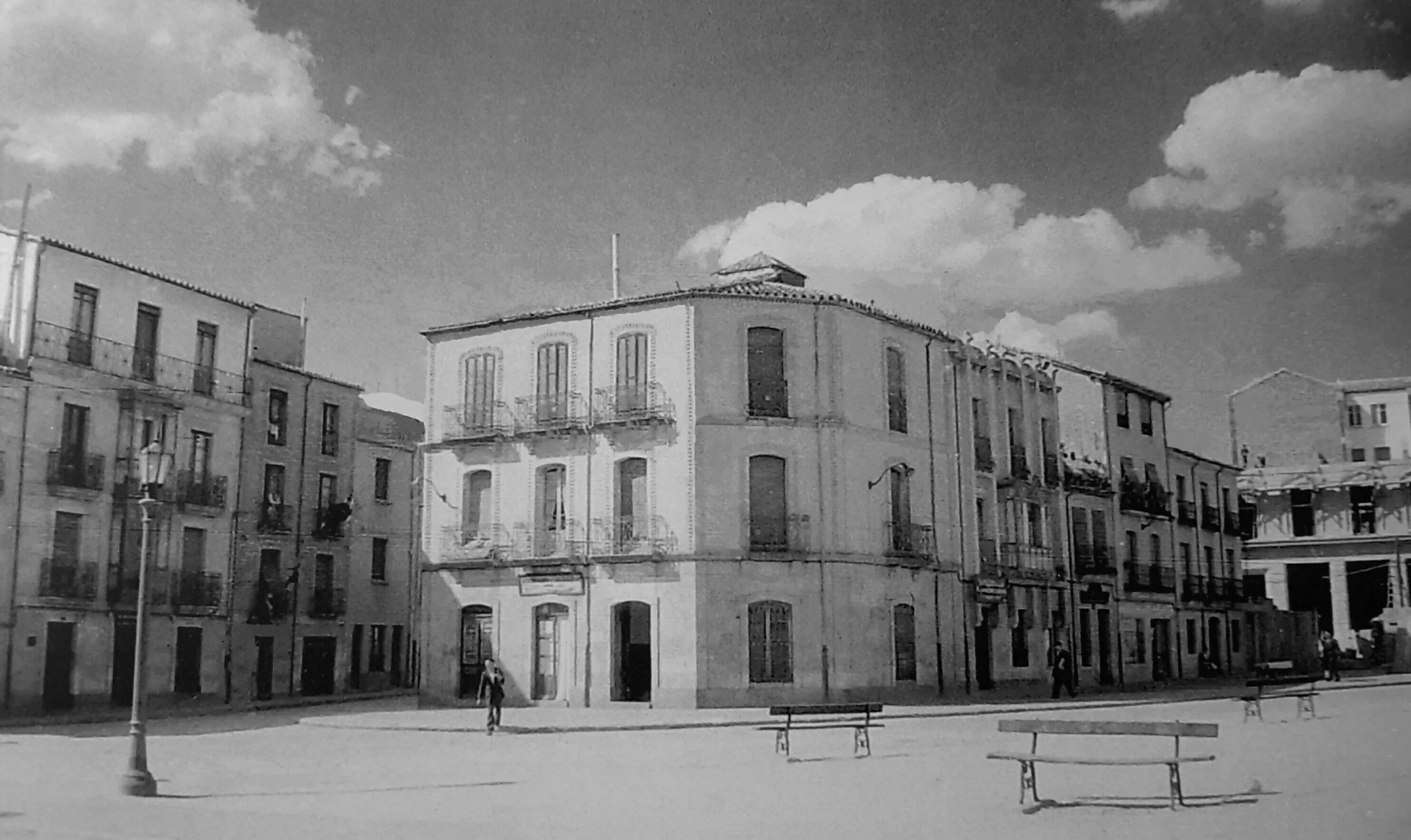 Foto 2 - Los Portales de Cami&ntilde;as y su famoso vecino