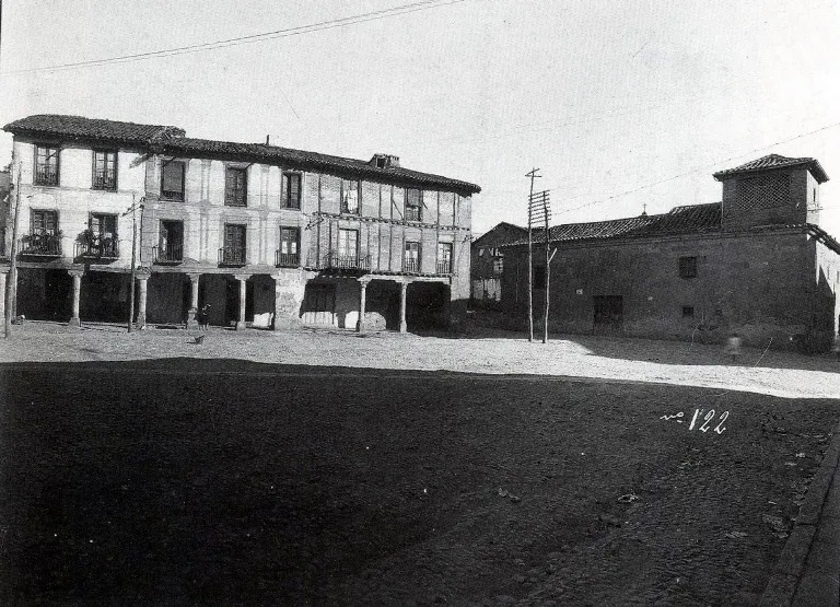 Los soportales en la Plaza de San Julián