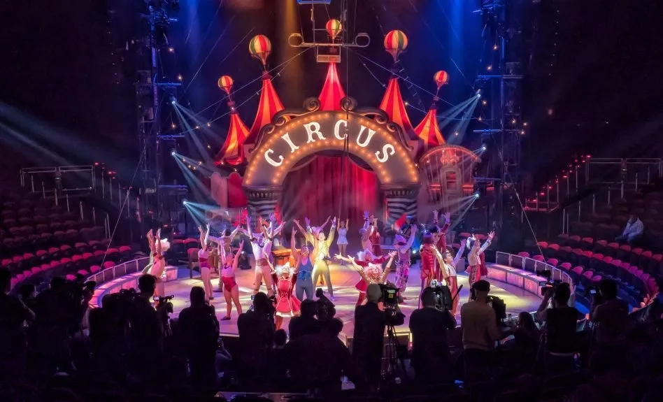 Foto 2 - Circl&aacute;ssica, una historia de Emilio Arag&oacute;n, llega a Salamanca este viernes