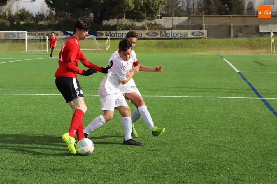Foto 8 - El Salamanca UDS &lsquo;C&rsquo; &ndash;&nbsp;Alba de Tormes de Tercera Infantil, un partido de casi 300 goles