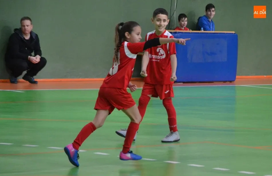Los benjamines de los Juegos Escolares disfrutan en Conde de Foxá de una nueva jornada de...