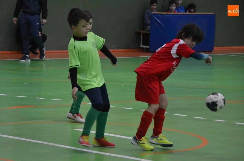 Foto 10 - Los benjamines de los Juegos Escolares disfrutan en Conde de Fox&aacute; de una nueva jornada de...