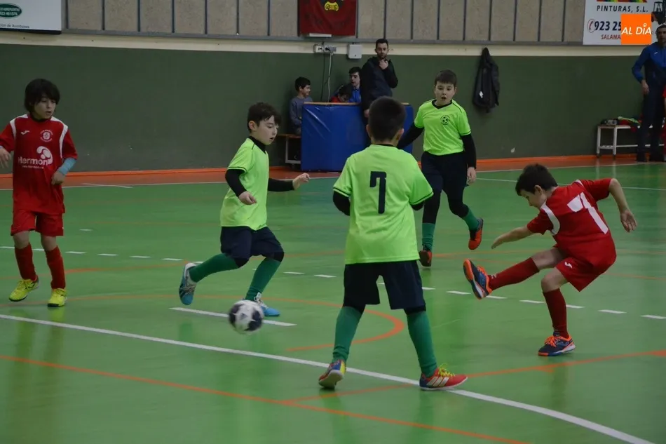 Foto 5 - Los benjamines de los Juegos Escolares disfrutan en Conde de Fox&aacute; de una nueva jornada de...