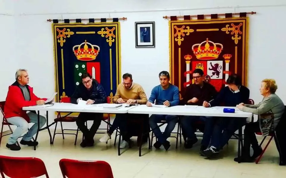 El PP asegura que su concejal no votó a favor de la Autonomía Leonesa, pero el alcalde lo...