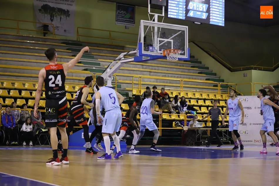 Foto 2 - Triunfos del CB Tormes y el Aquimisa Carbajosa para seguir fuertes