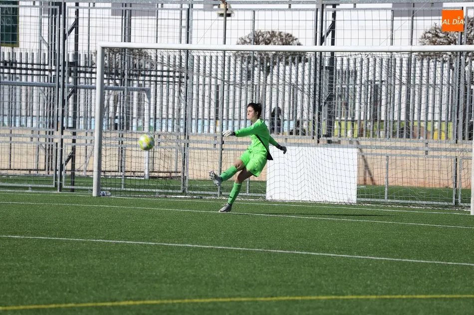 Foto 11 - Goleada del Salamanca UDS Femenino al San P&iacute;o X para recuperar sensaciones (7-2)