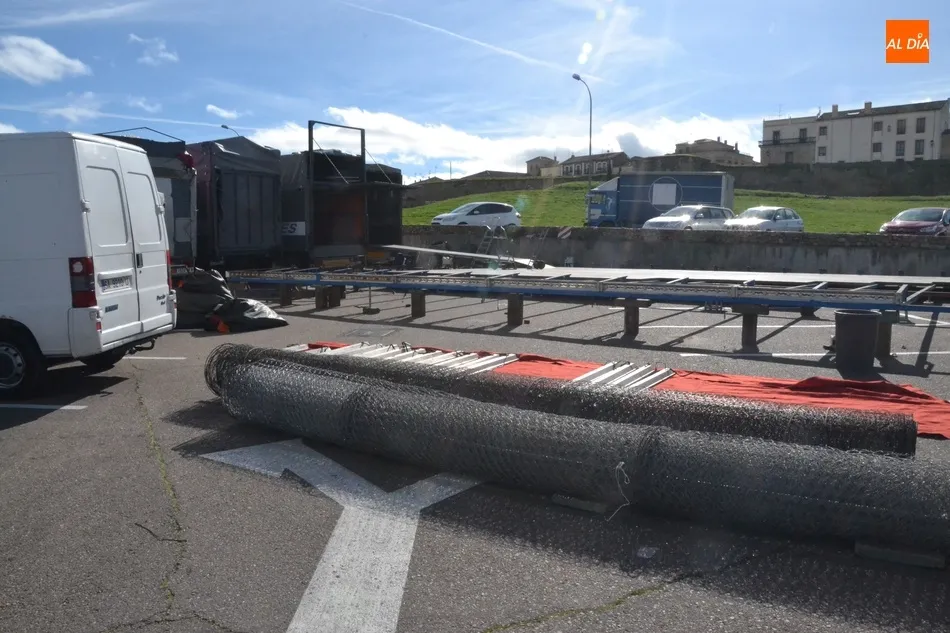 Foto 4 - Los coches chocones llegan al parking del Mercado de Abastos  
