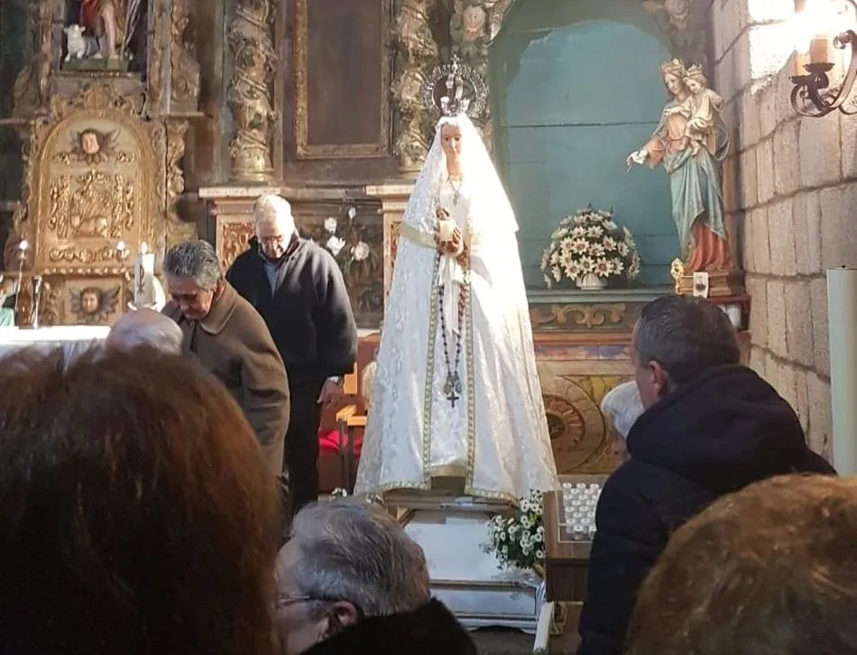Foto 8 - Los vecinos de Encinasola de los Comendadores vuelven a festejar las Candelas  