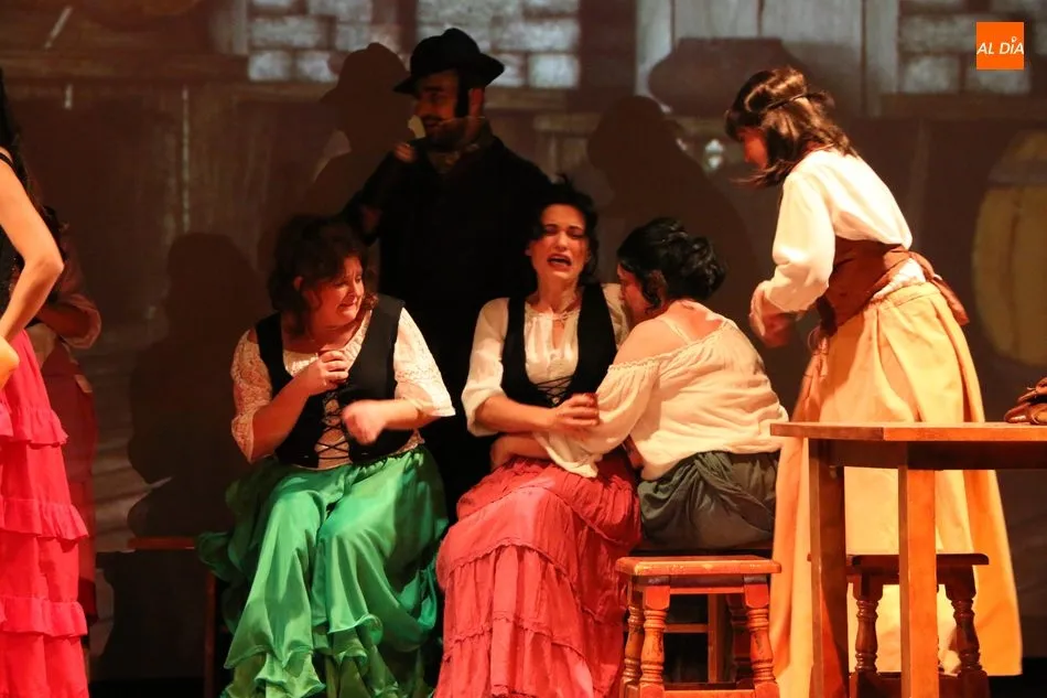 Foto 9 - El Colectivo Teatro Telar de B&eacute;jar opta a uno de los premios importantes con &lsquo;Oliver Twist, el...
