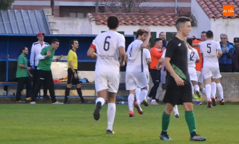 Foto 6 - El Ciudad Rodrigo le pone suspense pero acaba logrando una merecid&iacute;sima victoria ante el Betis  