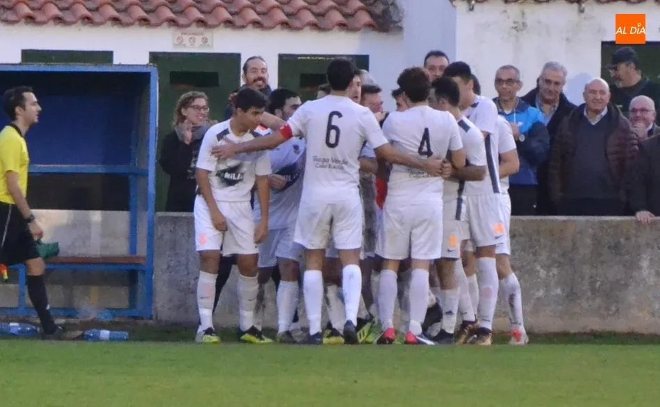 Foto 4 - El Ciudad Rodrigo le pone suspense pero acaba logrando una merecid&iacute;sima victoria ante el Betis  