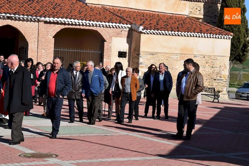 Foto 10 - La salida en procesi&oacute;n de San Blas despide los actos festivos en Garcihern&aacute;ndez