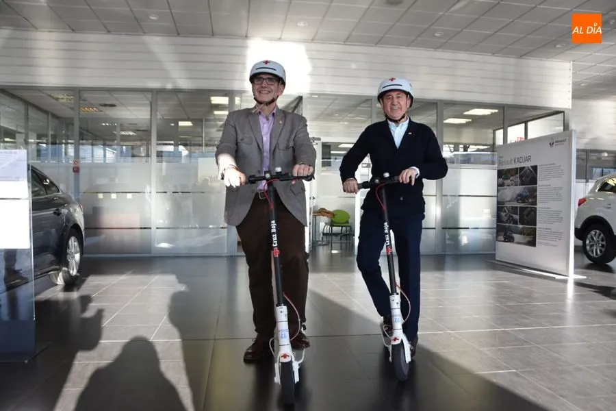Foto 4 - Cruz Roja Salamanca estrena patinetes el&eacute;ctricos para mejorar sus atenciones sanitarias
