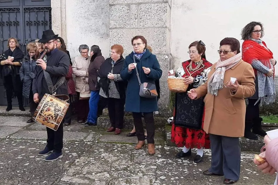 Foto 4 - Las mujeres de Vilvestre, las primeras en celebrar Santa &Aacute;gueda  
