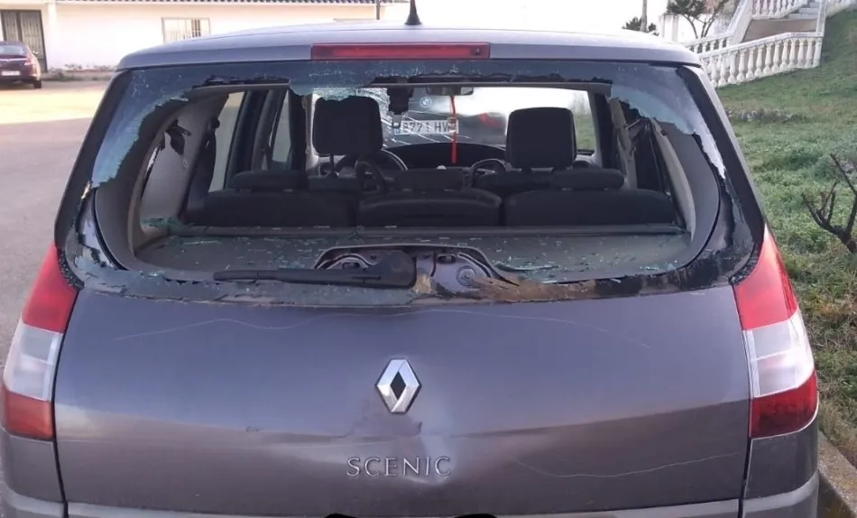 Destrozan el vehículo del delegado sindical de Majefrisa  