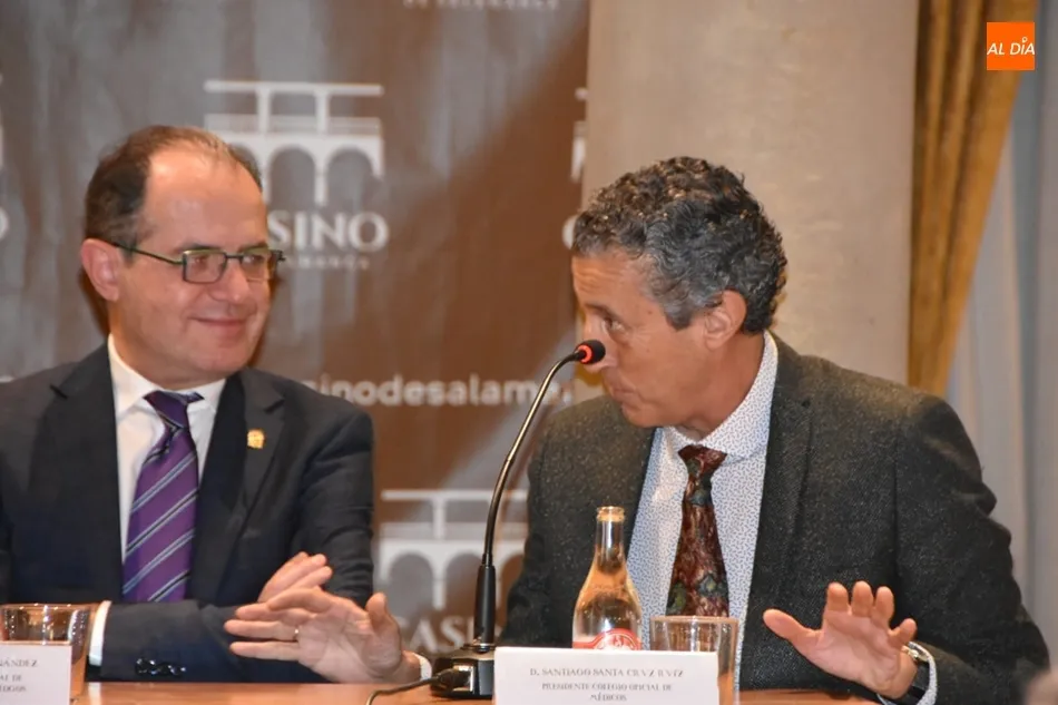 Foto 2 - Interesante conferencia sobre el valor del f&aacute;rmaco  