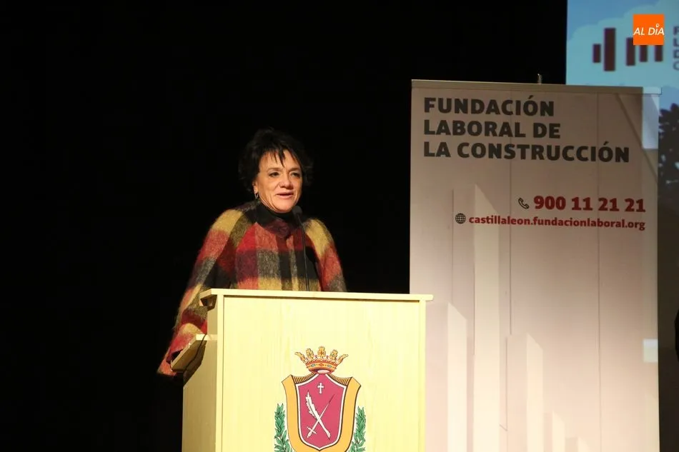Foto 10 - Ana G&oacute;mez recibe en Vitigudino el primer premio del concurso 'Seguridad y Salud + Cerca de la...