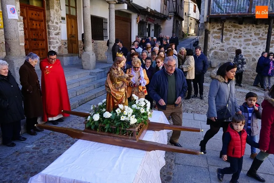 Foto 10 - Los vecinos de San Esteban rinden homenaje a Santa &Aacute;gueda