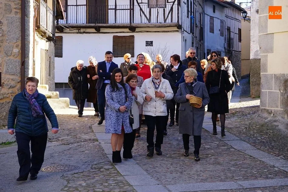 Foto 8 - Los vecinos de San Esteban rinden homenaje a Santa &Aacute;gueda