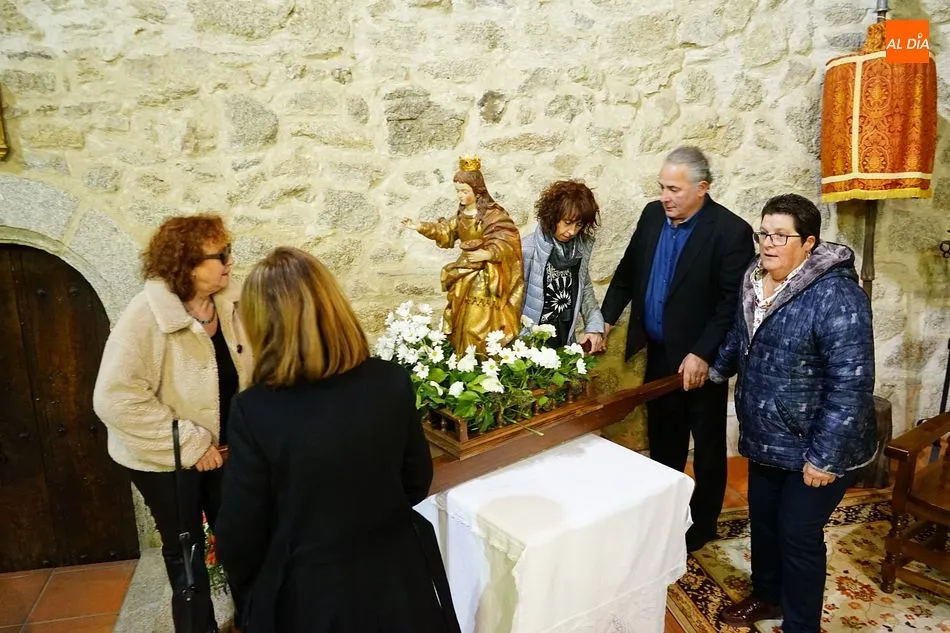 Foto 2 - Los vecinos de San Esteban rinden homenaje a Santa &Aacute;gueda