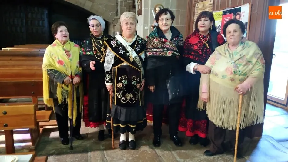 Foto 8 - Las mujeres de Sobradillo viven una intensa jornada festiva el primer d&iacute;a de la celebraci&oacute;n de...