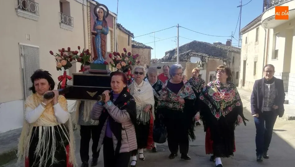 Foto 3 - Las mujeres de Sobradillo viven una intensa jornada festiva el primer d&iacute;a de la celebraci&oacute;n de...