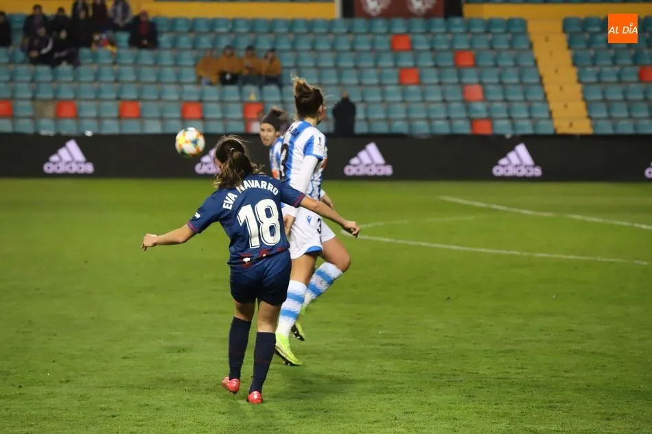 Foto 10 - La Real Sociedad da la sorpresa y vence al Levante en la primera semifinal de la Supercopa (1-0)