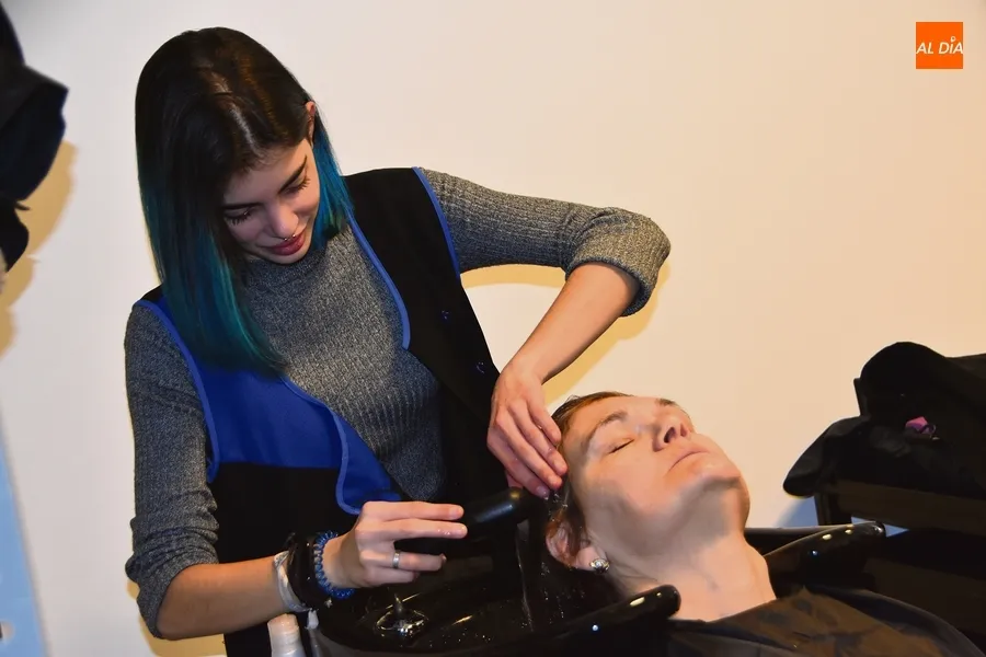 Foto 4 - &lsquo;Peines por sonrisas&rsquo;, una iniciativa que conjuga solidaridad y aprendizaje