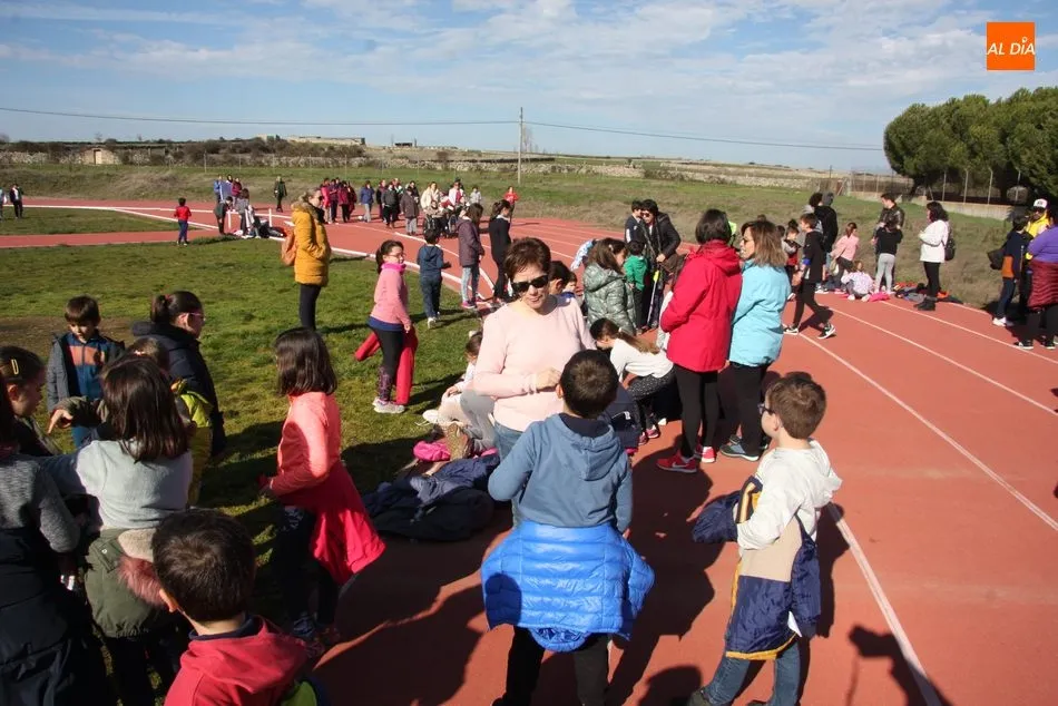 Foto 8 - El CEIP Manuel Moreno Blanco realiza en Vitigudino un cross solidario a favor de la HEPA  