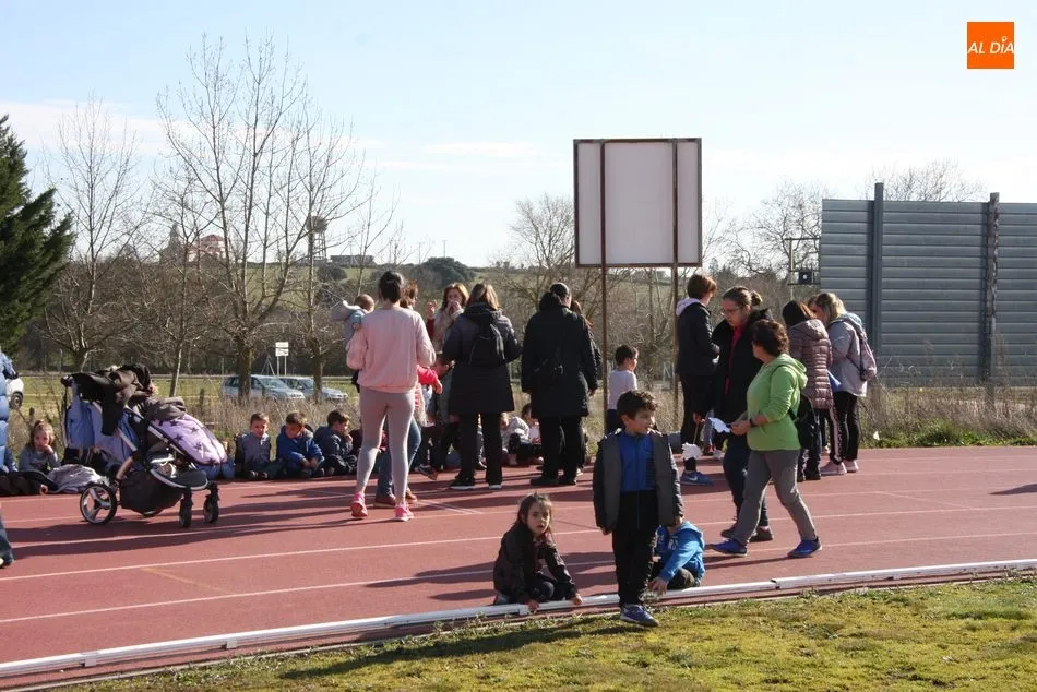 Foto 7 - El CEIP Manuel Moreno Blanco realiza en Vitigudino un cross solidario a favor de la HEPA  