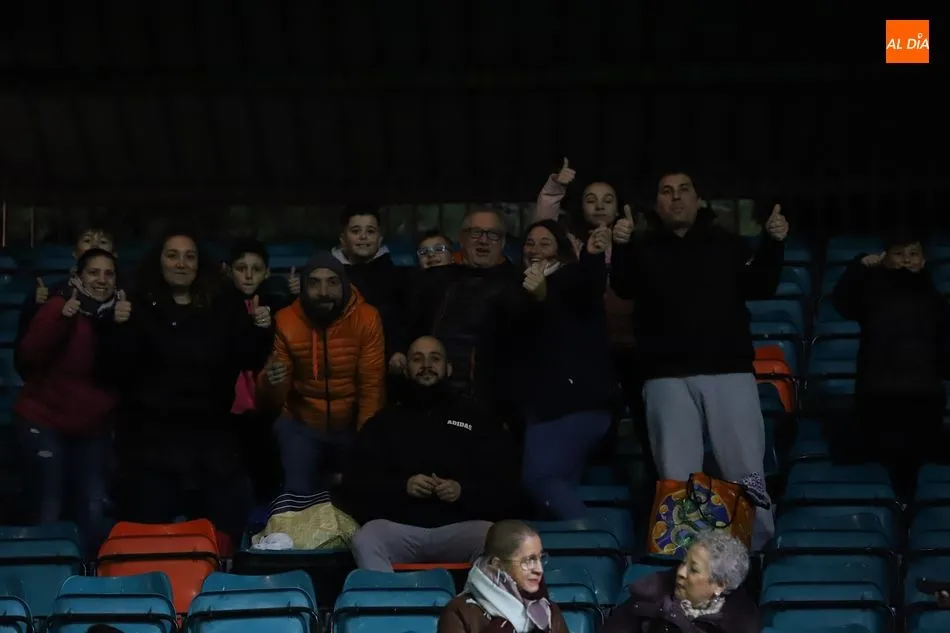 Foto 7 - El Atleti &ndash;&nbsp;Barcelona mejora el ambiente de la Supercopa Femenina con m&aacute;s de 7.000 espectadores ...