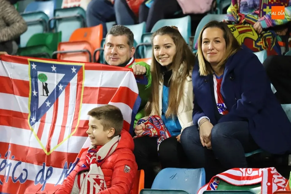 Foto 6 - El Atleti &ndash;&nbsp;Barcelona mejora el ambiente de la Supercopa Femenina con m&aacute;s de 7.000 espectadores ...
