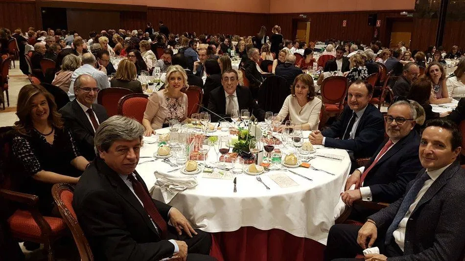 Foto 2 - La Asociaci&oacute;n Contra el C&aacute;ncer celebra el 15 de febrero su XV Cena Ben&eacute;fica