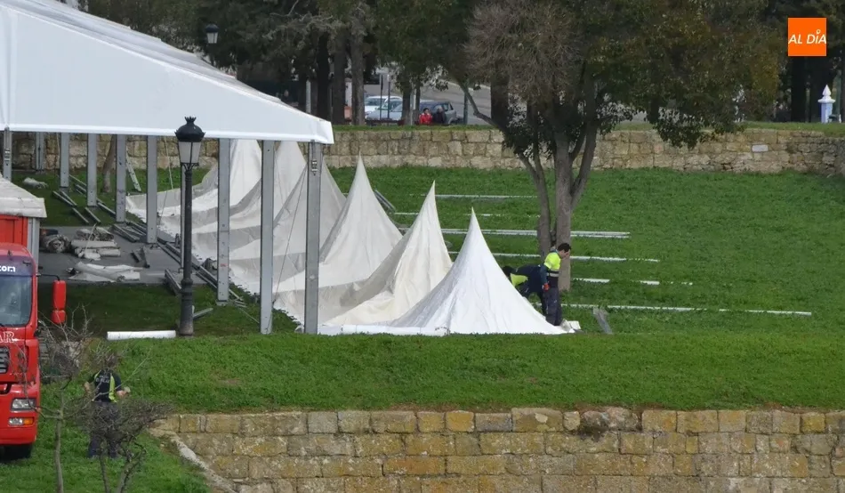 Foto 7 - La carpa del Paseo Fernando Arrabal cambia de orientaci&oacute;n  