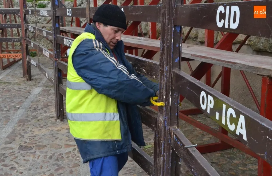 Rematada la transformación carnavalera del Registro  