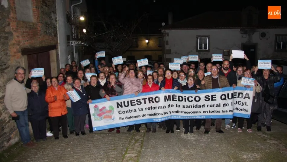 Vilvestre exclamó a la salida de la charla Vilvestre unido jamás será vencido / CORRAL
